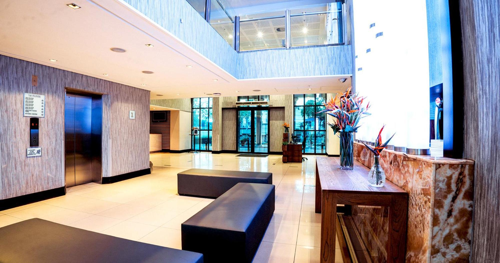 Piazza Hotel Montecasino Sandton Bagian luar foto